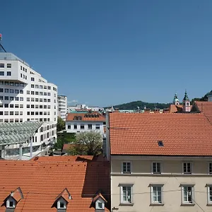 https://lawyers-loft-in-heritage-skyscraper.hotels-in-ljubljana.com